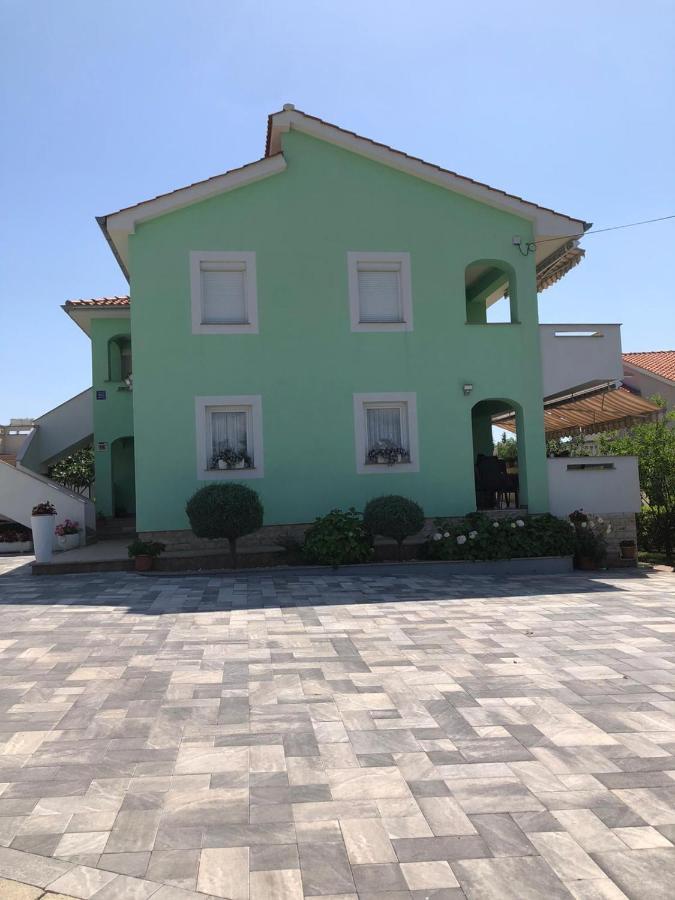 Lucija Apartments Vrh (Krk) Exterior foto