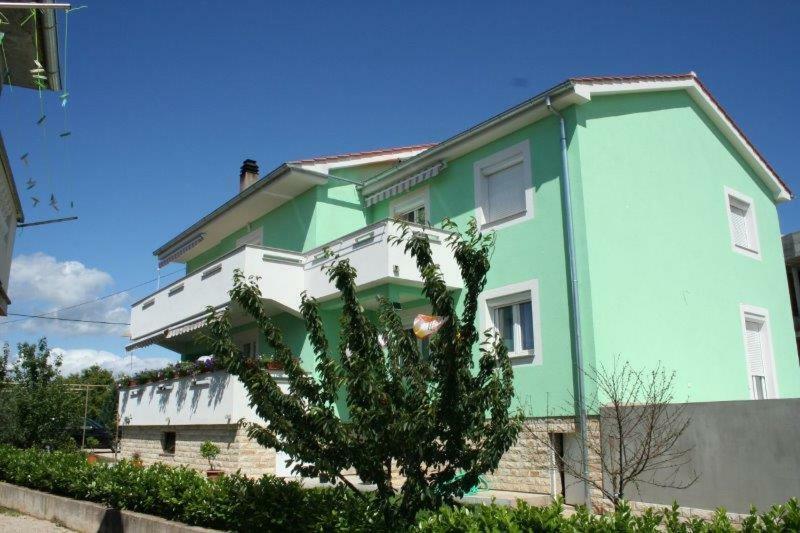 Lucija Apartments Vrh (Krk) Exterior foto